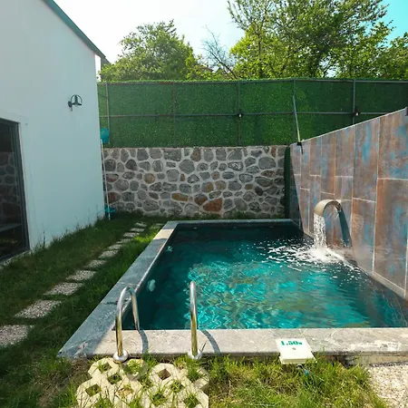 Sapanca Mahmudiye De Goel Manzarali- Doga Manzarali - Oezel Havuzlu 5 Kisilik Сasa de vacaciones Sakarya (Marmara)